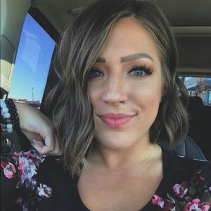 Meet your Posher, Courtnee